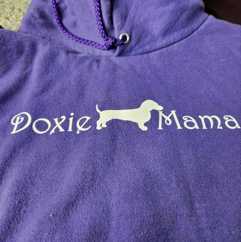 Doxie Mom Purple Sweatshirt Size L(42-44)